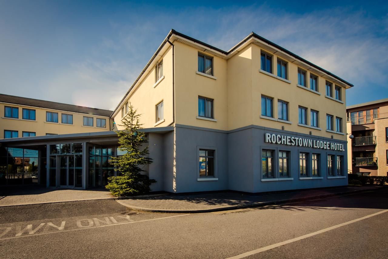 Отель Rochestown Lodge Hotel & Spa Дун-Лэаре