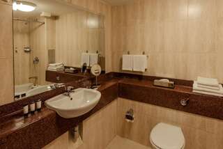 Отель Rochestown Lodge Hotel & Spa Дун-Лэаре Номер с кроватью размера «king-size»-5